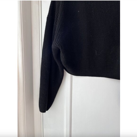 cropped black sweater - Picture 2 of 3